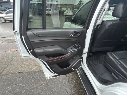 Used 2017 GMC Yukon SLT w/ Open Road Package image 14