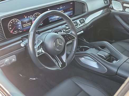 Used 2024 Mercedes-Benz GLE 350 4MATIC w/ 3rd Row Seat Package image 3