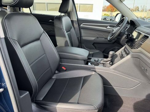 Certified 2022 Volkswagen Atlas SE image 10