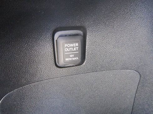 Used 2016 Honda Pilot Touring image 33