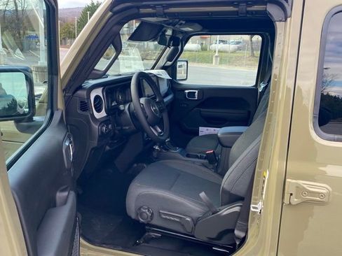 New 2026 Jeep Gladiator Sport image 15