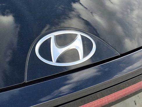Certified 2023 Hyundai Tucson SEL AWD/4WD image 31