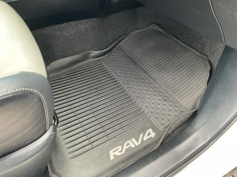 Used 2017 Toyota RAV4 Limited image 44