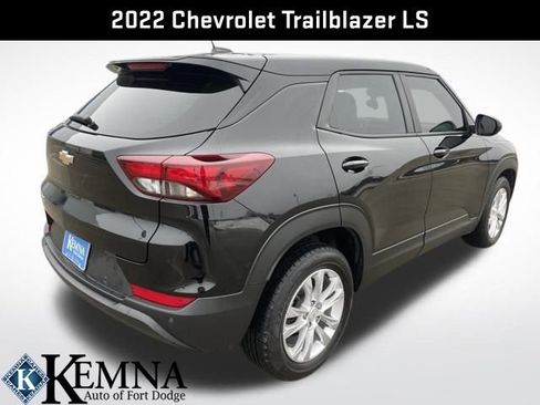 Used 2022 Chevrolet TrailBlazer LS image 3
