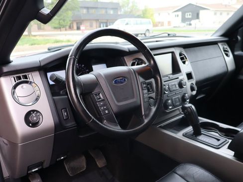 Used 2015 Ford Expedition EL XLT w/ Equipment Group 202A AWD/4WD image 15