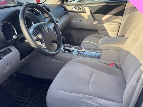 Used 2012 Toyota Highlander 4WD w/ Tech Pkg image 14