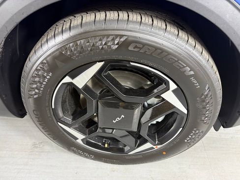 New 2026 Kia Sportage EX FWD image 11
