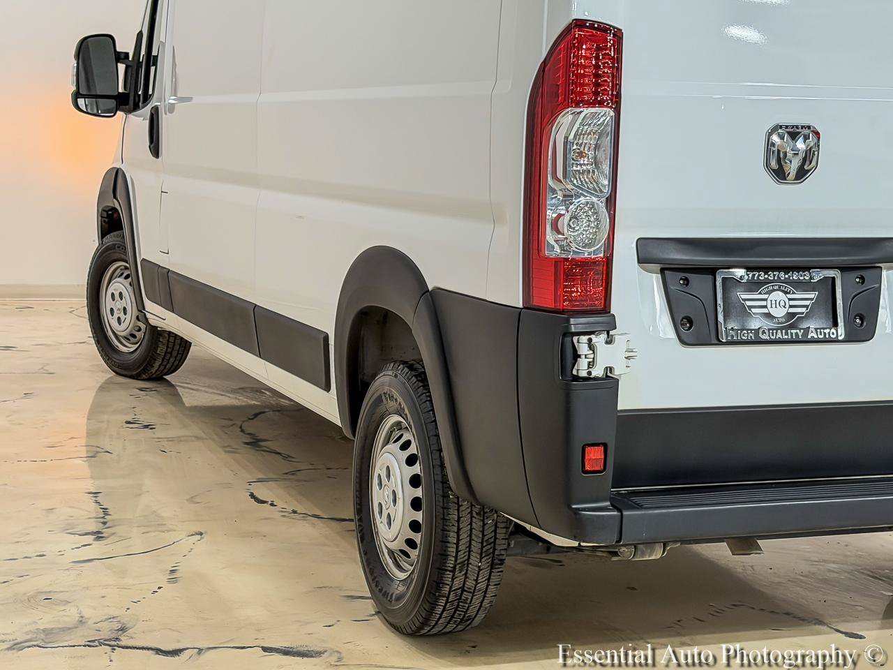 Used 2024 RAM ProMaster 2500 w/ Convenience Group FWD image 8