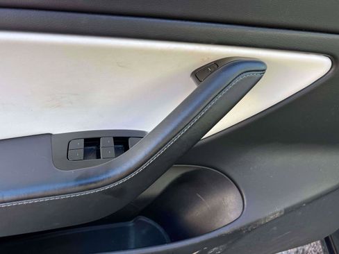 Used 2019 Tesla Model 3 Long Range image 19