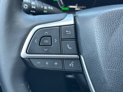Used 2025 Toyota Grand Highlander AWD Hybrid image 32