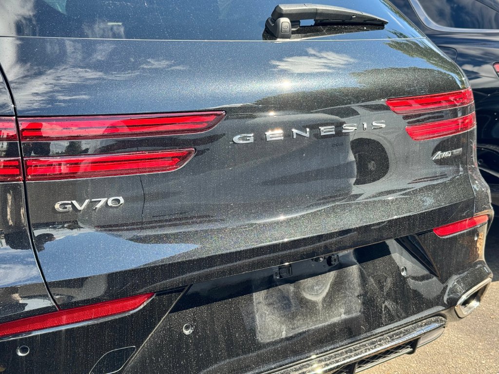 Certified 2026 Genesis GV70 3.5T Sport Prestige AWD/4WD image 27