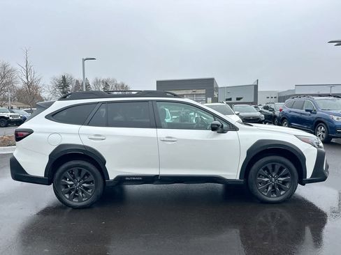 Certified 2025 Subaru Outback Onyx Edition image 14