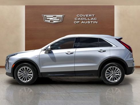 Certified 2025 Cadillac XT4 Premium Luxury FWD image 2