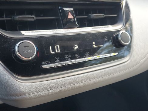 Used 2023 Toyota Corolla SE image 23