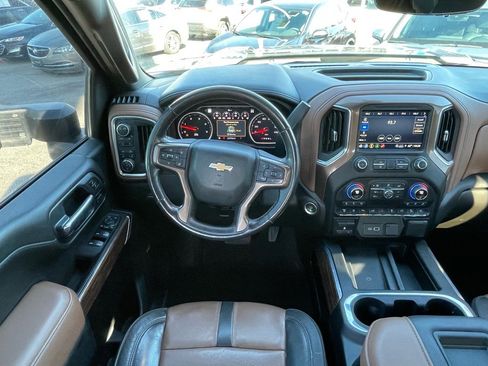 Used 2021 Chevrolet Silverado 2500 High Country w/ Z71 Off-Road Package image 5