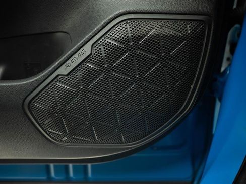 Used 2019 Toyota RAV4 XLE w/ Carpet Mat Package FWD image 27