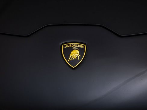 Used 2017 Lamborghini Huracan LP 610-4 image 11