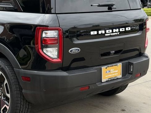 Used 2023 Ford Bronco Sport Outer Banks AWD/4WD image 7