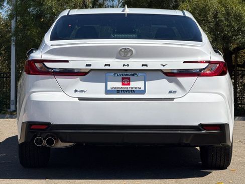 New 2025 Toyota Camry SE w/ Convenience Package image 5