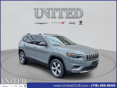 Used 2021 Jeep Cherokee Limited image 1