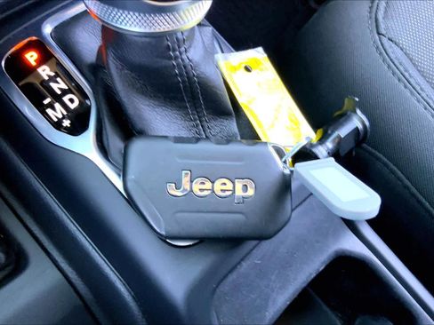 Used 2022 Jeep Wrangler Unlimited Sport image 14