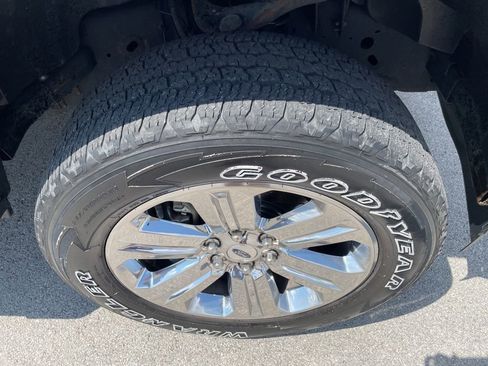 Used 2020 Ford F150 XLT w/ Equipment Group 302A Luxury AWD/4WD image 27