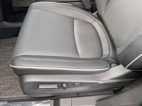 New 2026 Honda Odyssey Touring image 4