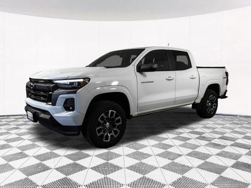 Used 2023 Chevrolet Colorado LT w/ LT Convenience Package III AWD/4WD image 14