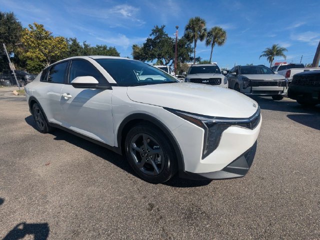 New 2026 Kia K4 FWD image 8