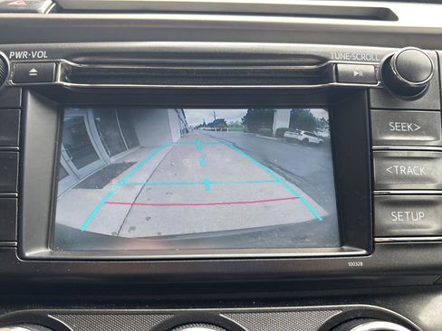 Used 2014 Toyota RAV4 LE AWD/4WD image 15