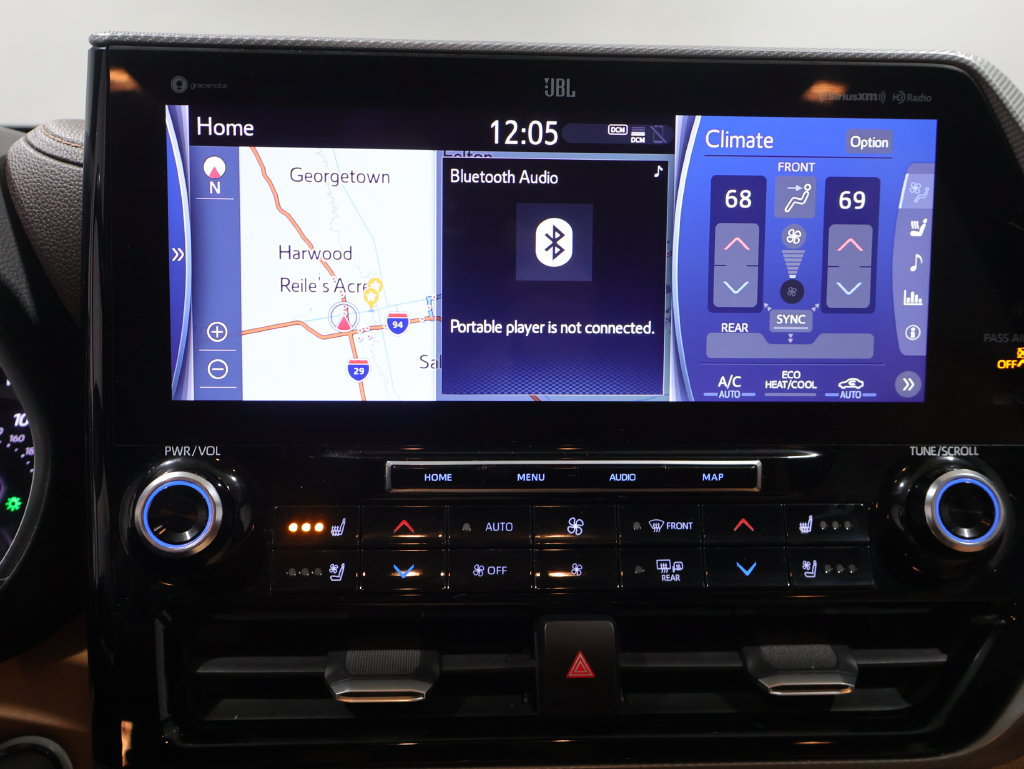 Used 2020 Toyota Highlander Platinum AWD/4WD image 24