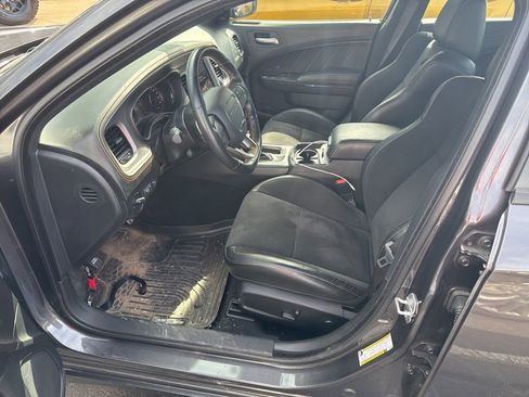 Used 2022 Dodge Charger Scat Pack RWD image 9