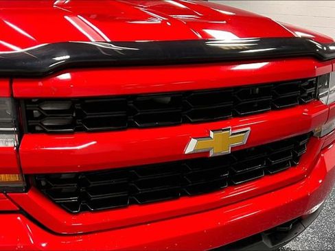 Used 2016 Chevrolet Silverado 1500 Custom w/ Custom Convenience Package AWD/4WD image 27