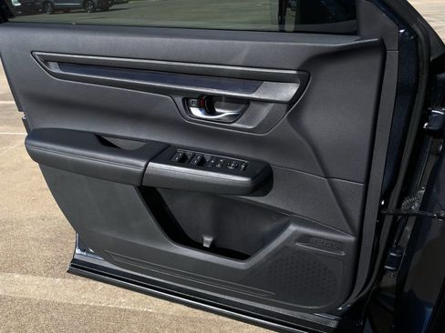 Used 2024 Honda CR-V LX image 23
