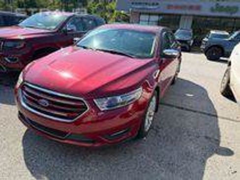 Used 2016 Ford Taurus Limited w/ Equipment Group 301A AWD/4WD image 2
