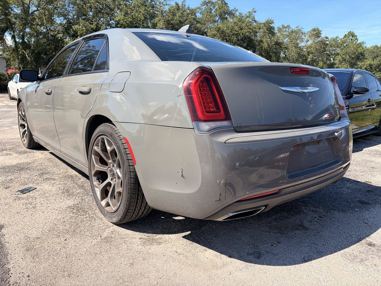 Used 2018 Chrysler 300 S RWD image 3