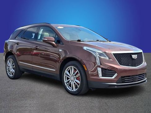 Used 2023 Cadillac XT5 Sportv w/ Technology Package AWD/4WD image 3
