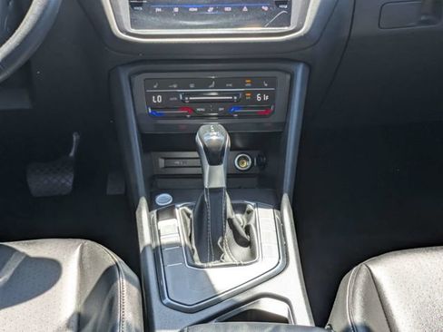 Used 2023 Volkswagen Tiguan SE FWD image 20