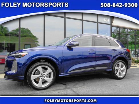 Used 2025 Audi Q5 Premium Plus AWD/4WD image 1