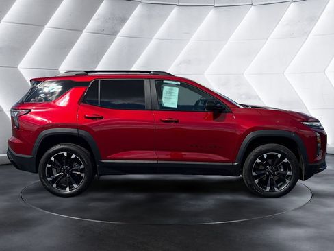 Certified 2026 Chevrolet Equinox RS w/ Convenience Package III FWD image 6