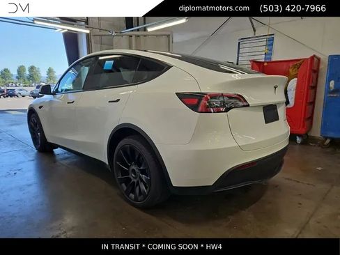 Used 2023 Tesla Model Y Long Range AWD/4WD image 6