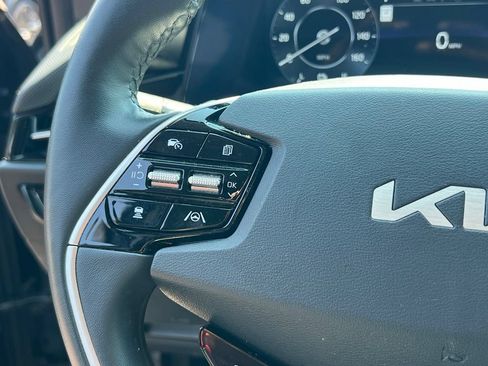 Certified 2023 Kia Niro Wind w/ Wind Preserve Package FWD image 20