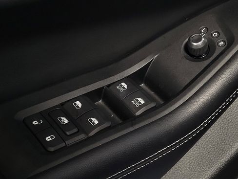 Used 2022 Jeep Grand Cherokee Limited 4xe w/ Luxury Tech Group II image 27