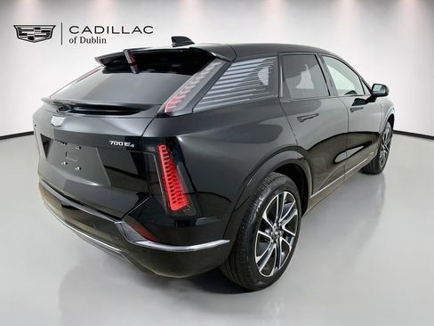 Used 2026 Cadillac Optiq Sport 2 w/ LPO, Floor Liner Package AWD/4WD image 5