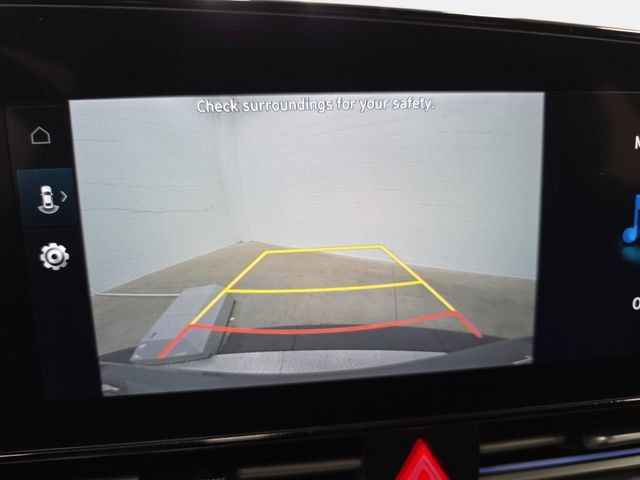 Used 2024 Hyundai Elantra SEL FWD image 23