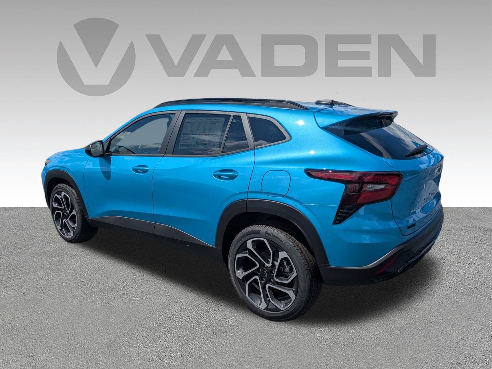 New 2026 Chevrolet Trax RS w/ Sunroof Package FWD image 28