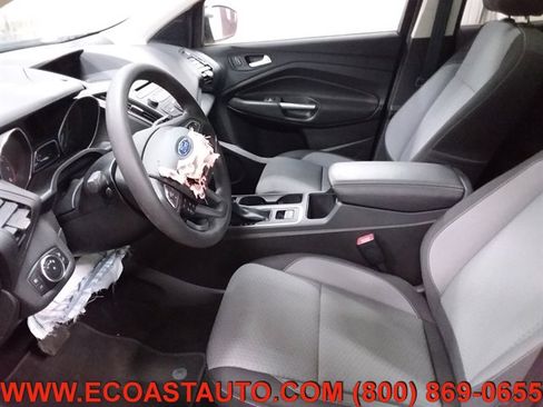 Used 2017 Ford Escape SE image 9