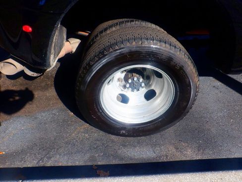 Used 2023 Ford F350 XL image 10