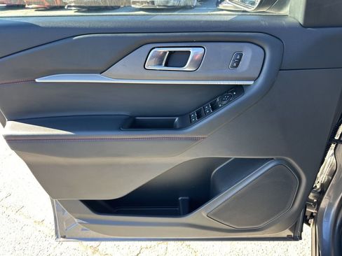 Used 2025 Ford Explorer ST-Line w/ ST-Line Street Pack image 26