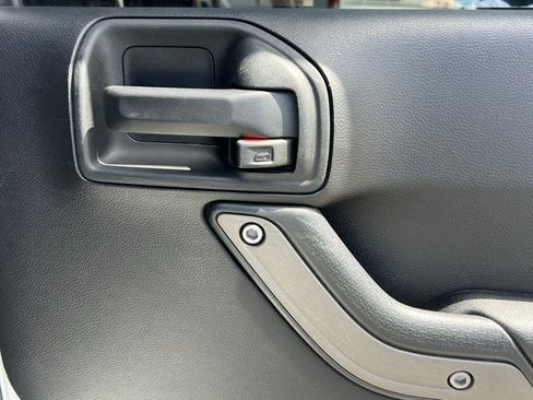 Used 2017 Jeep Wrangler Unlimited Sport w/ Quick Order Package 24S AWD/4WD image 20